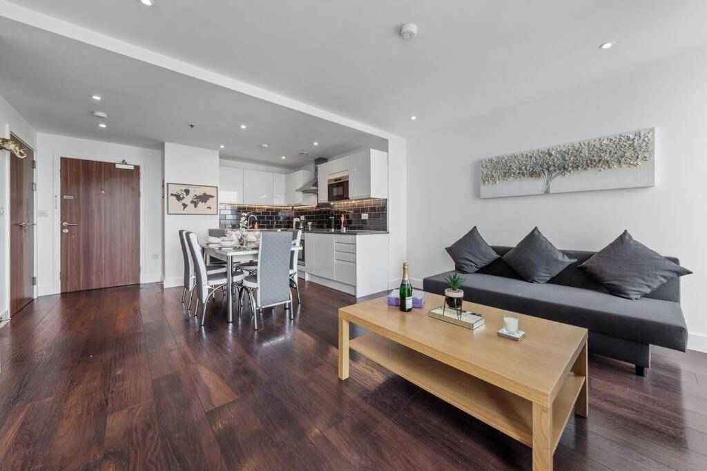 Beautiful Living Sleep 7 In London Bp34 아파트 외부 사진